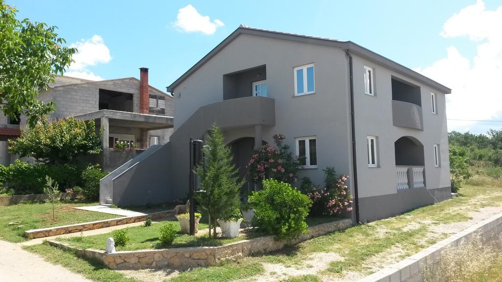 מסלניקה Apartman Monte Cristo מראה חיצוני תמונה